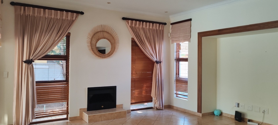 4 Bedroom Property for Sale in WestLake Country Safari Estate North West